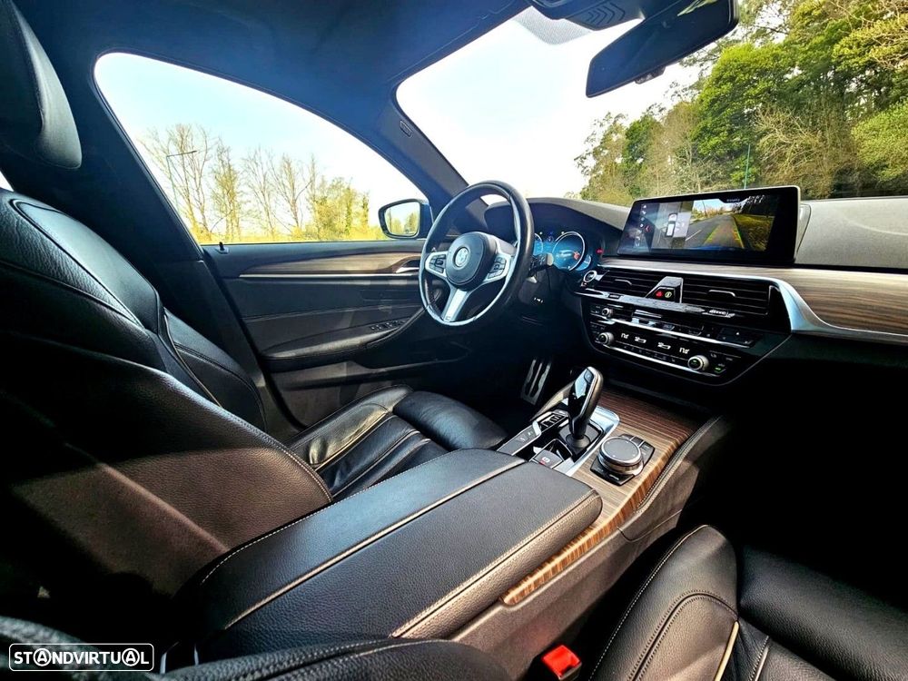 BMW 540 d xDrive Pack M Auto - 44