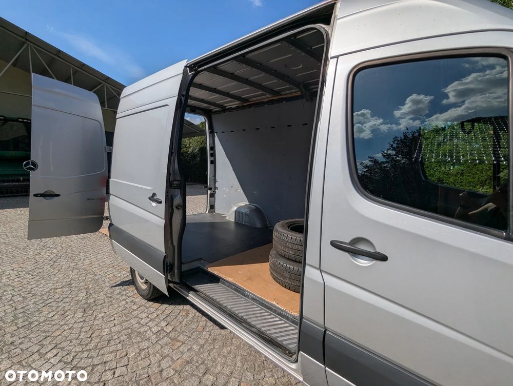 Mercedes-Benz Sprinter - 9