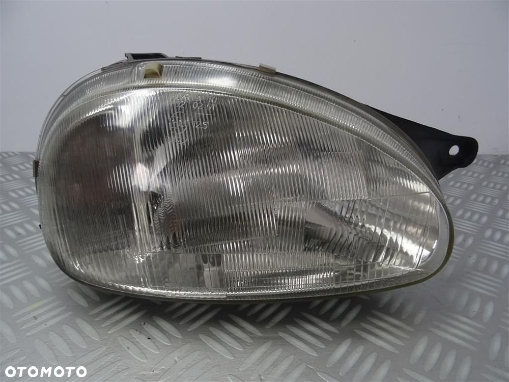 Reflektor lampa przód prawa Opel Corsa B COMBO B 1993-2000 ŁADNY - 1