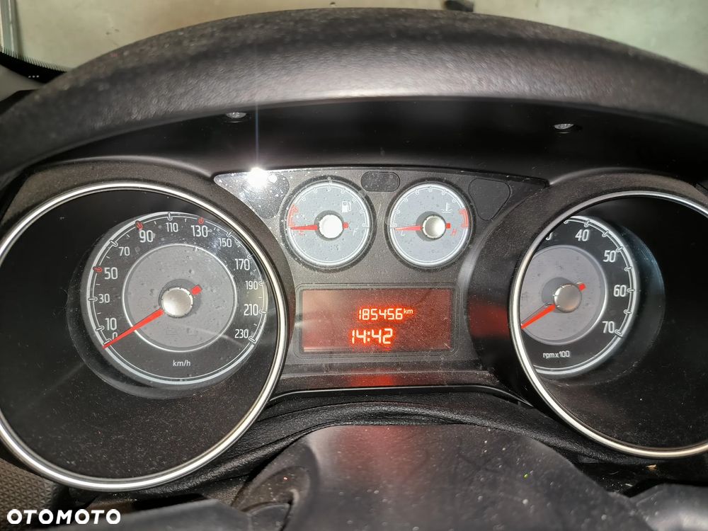 Fiat Punto 2012 - 10