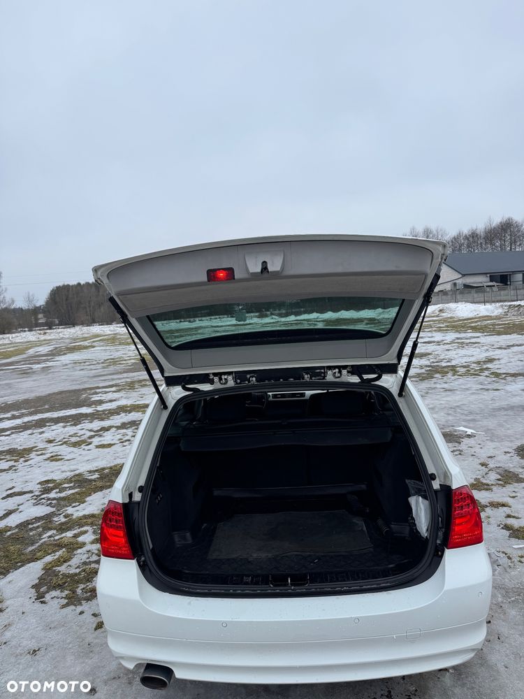 BMW Seria 3 320d - 9