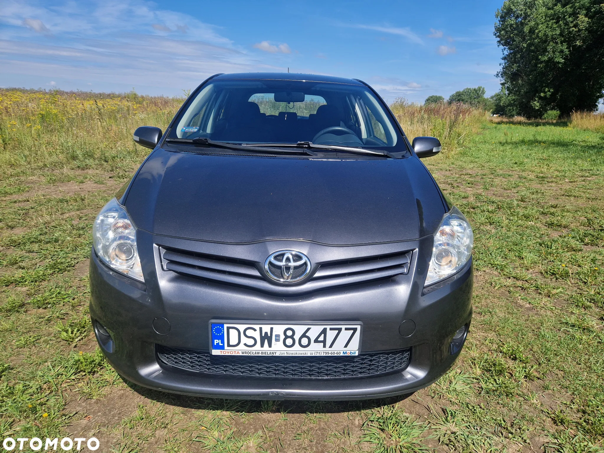 Toyota Auris 1.33 VVT-i Premium Comfort - 2