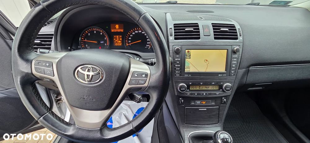 Toyota Avensis - 13