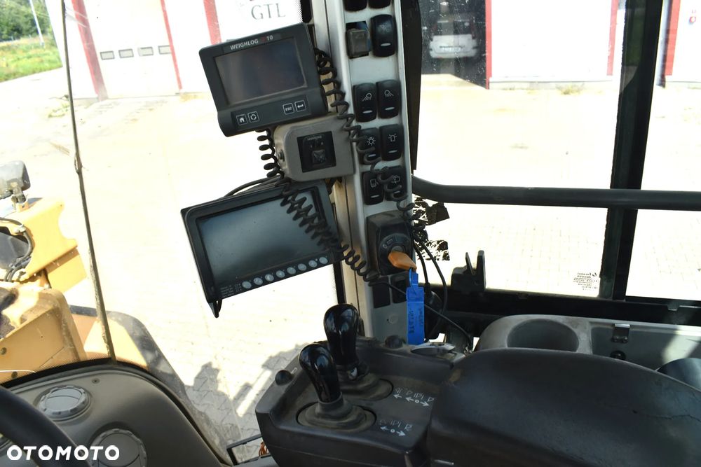 Volvo L150G - 14