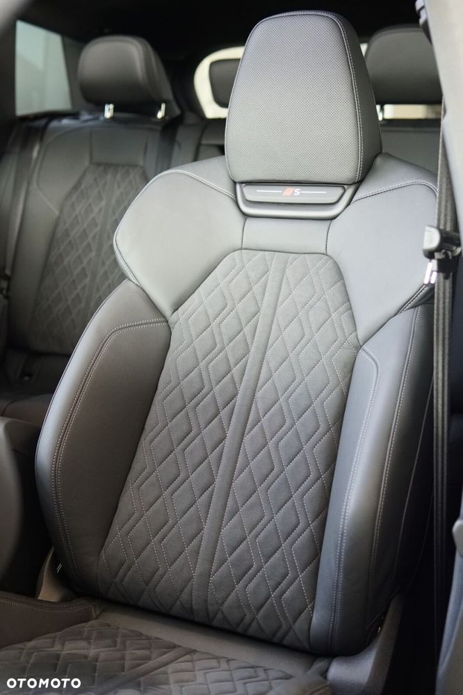 Audi Q6 e-tron - 22