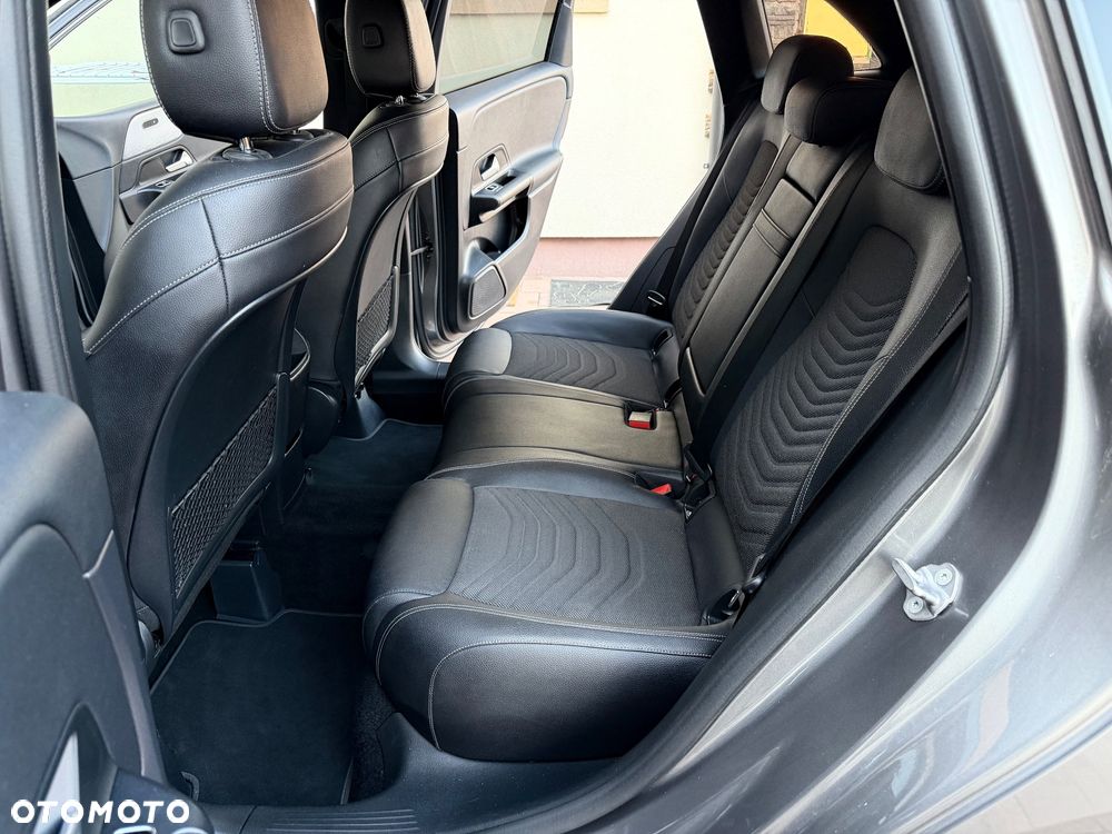 Mercedes-Benz Klasa B 180 7G-DCT Progressive - 29