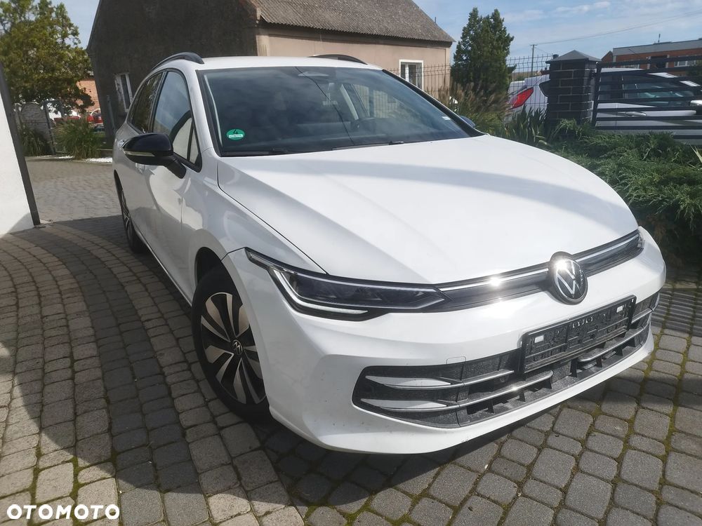 Volkswagen Golf 1.5 eTSI OPF DSG Goal - 5