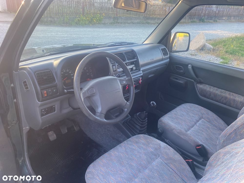 Suzuki Jimny 2001 photo 5