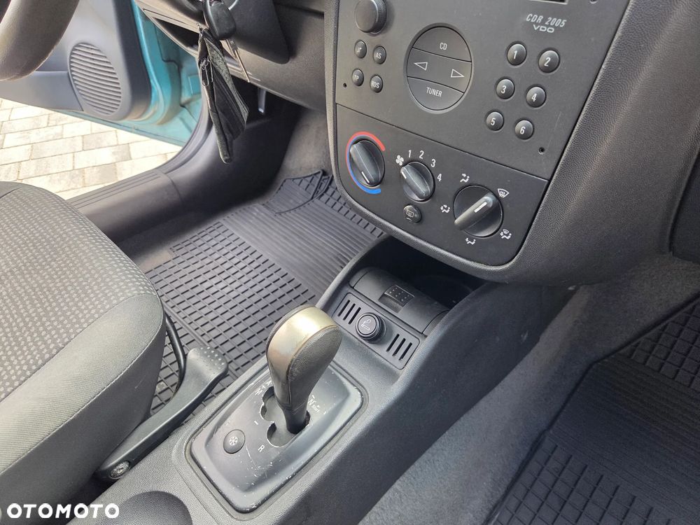 Opel Corsa - 13