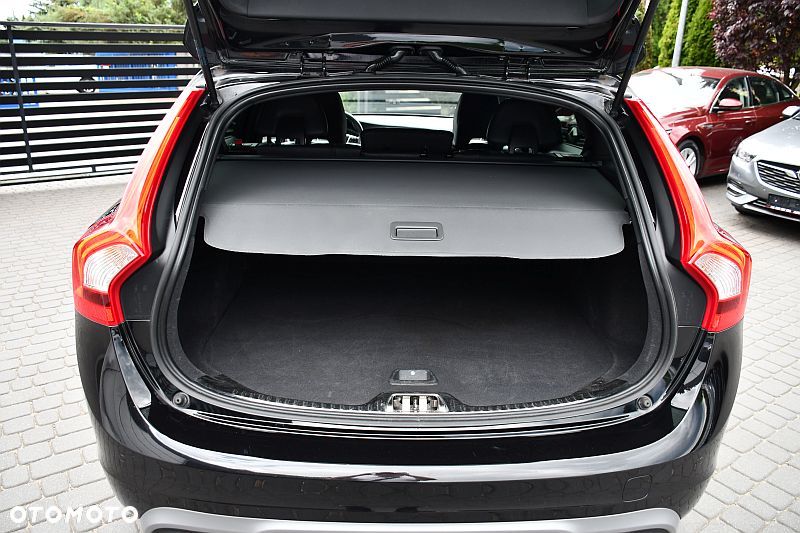 Volvo V60 D4 Geartronic RDesign - 24