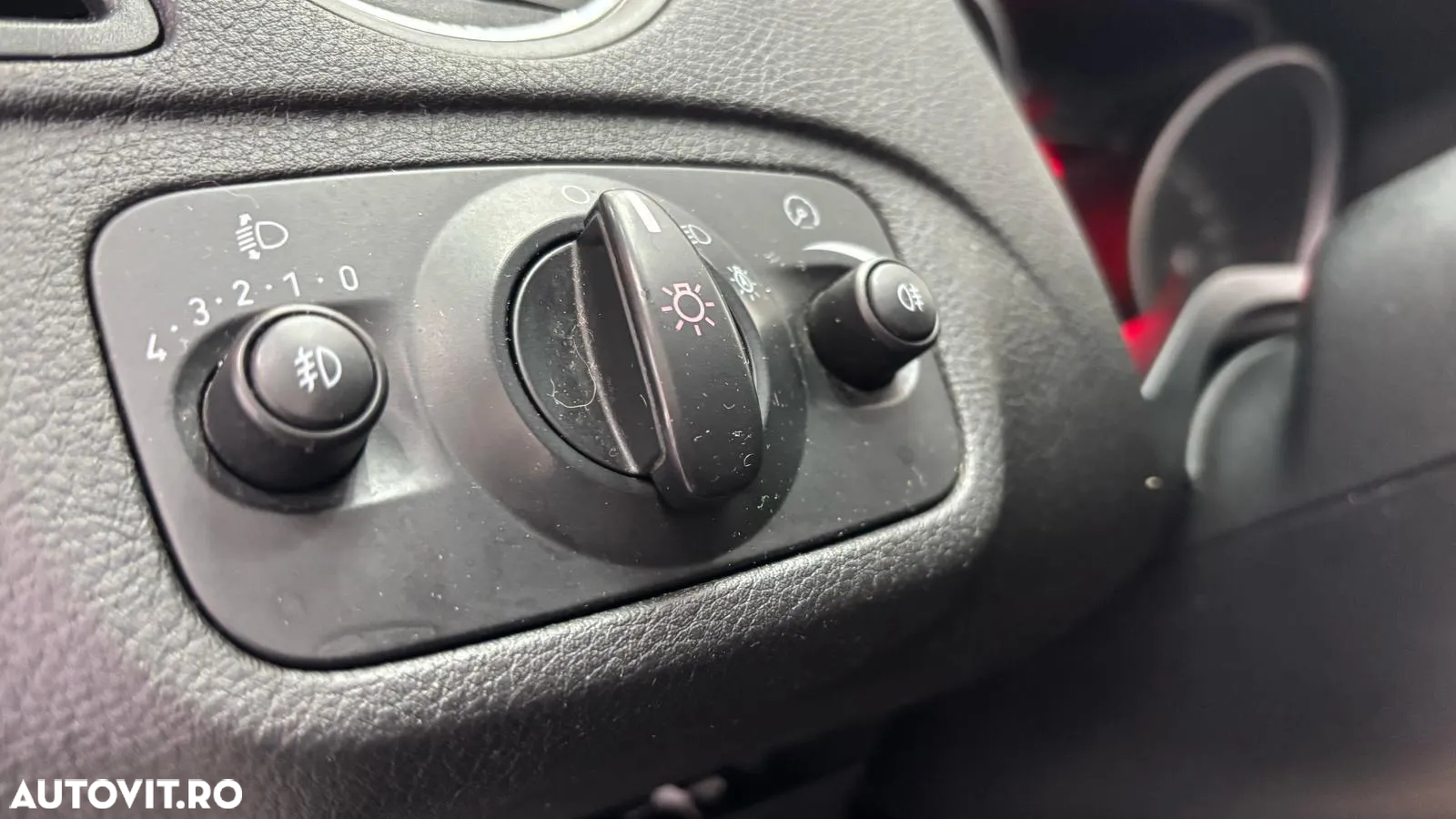 Ford S-Max 2.0 TDCi Trend - 17