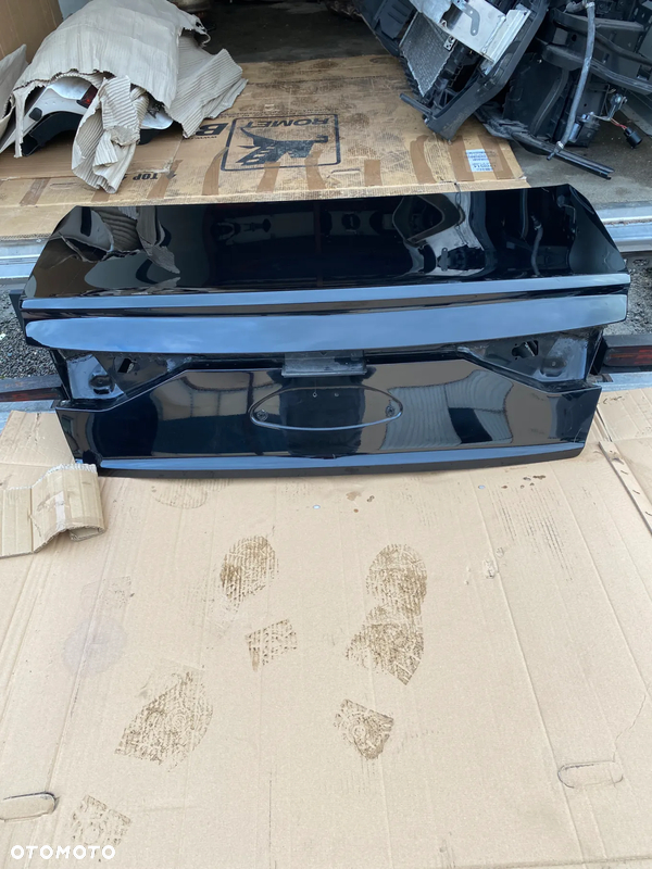 AUDI A8 A8L D5 4N klapa tył tylna bagażnika