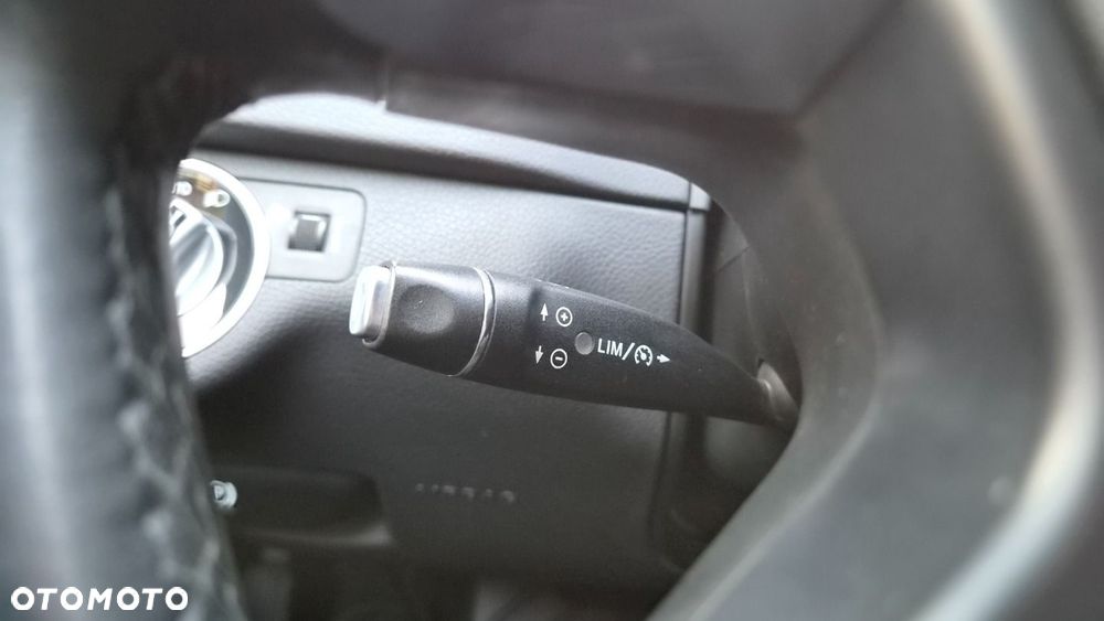 Mercedes-Benz Klasa C 220 CDI DPF (BlueEFFICIENCY) 7G-TRONIC Elegance - 30