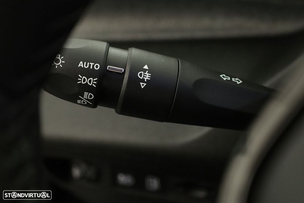 Peugeot 308 SW 1.6 Hybrid Allure e-EAT8 - 16