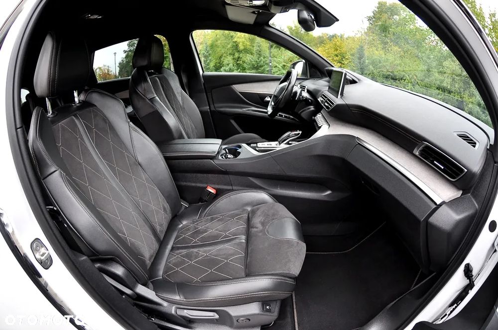 Peugeot 5008 BlueHDI 180 EAT8 GT Pack - 23