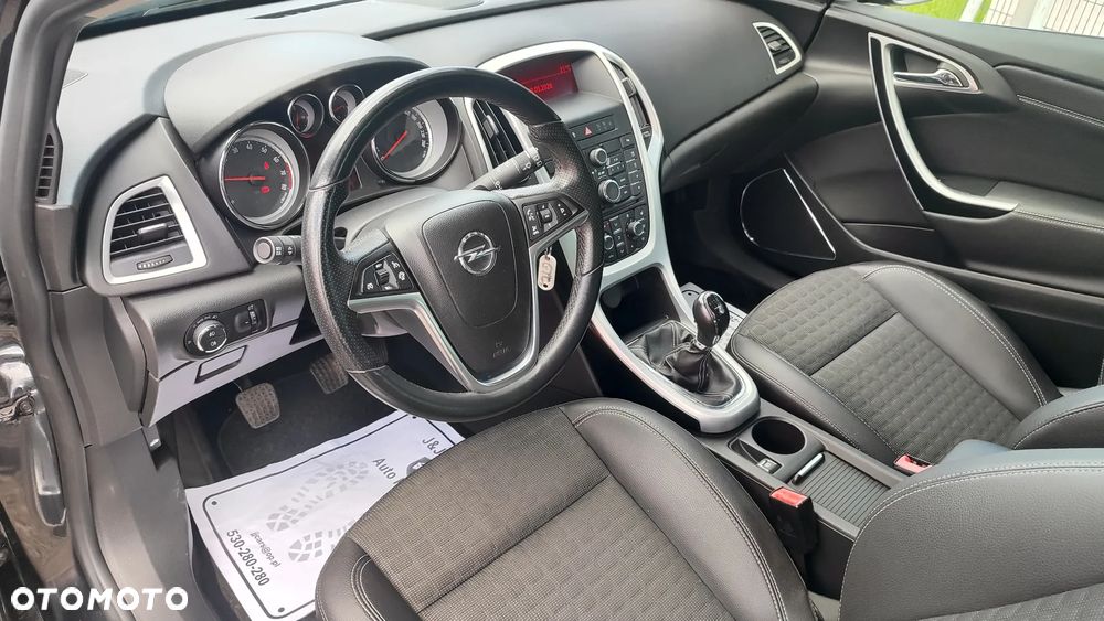 Opel Astra 1.4 Turbo Innovation - 4