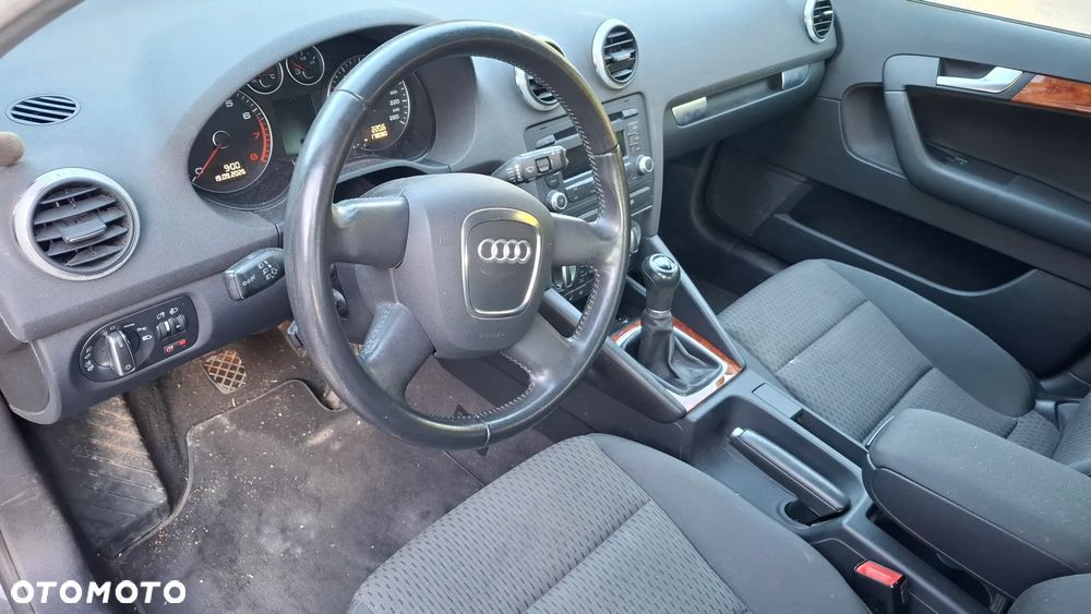 Audi A3 Sportback 1.8 TFSI Ambition - 13
