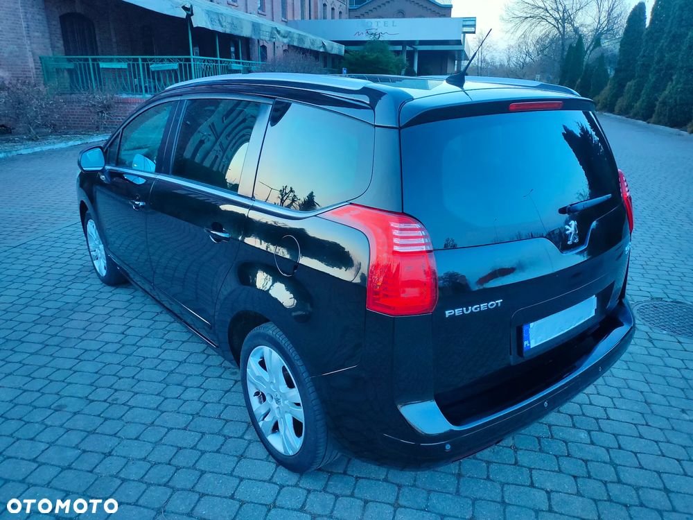 Peugeot 5008 2.0 HDi Allure 7os - 21