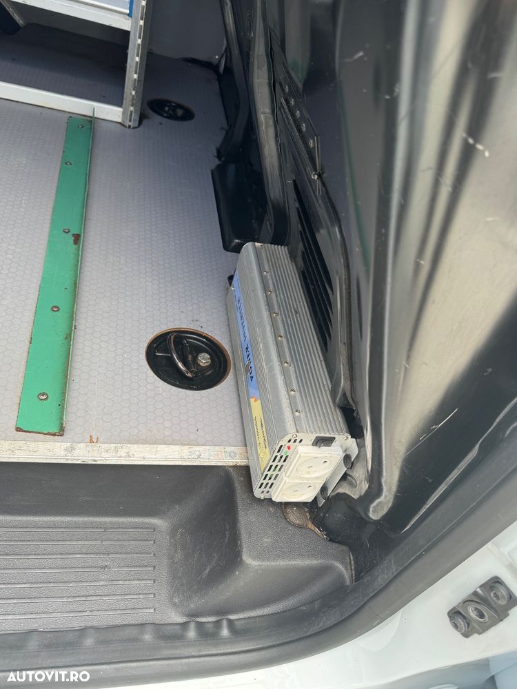Ford Transit Connect - 17
