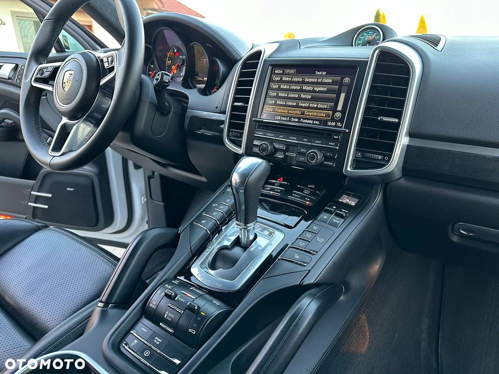 Porsche Cayenne Tiptronic S - 11