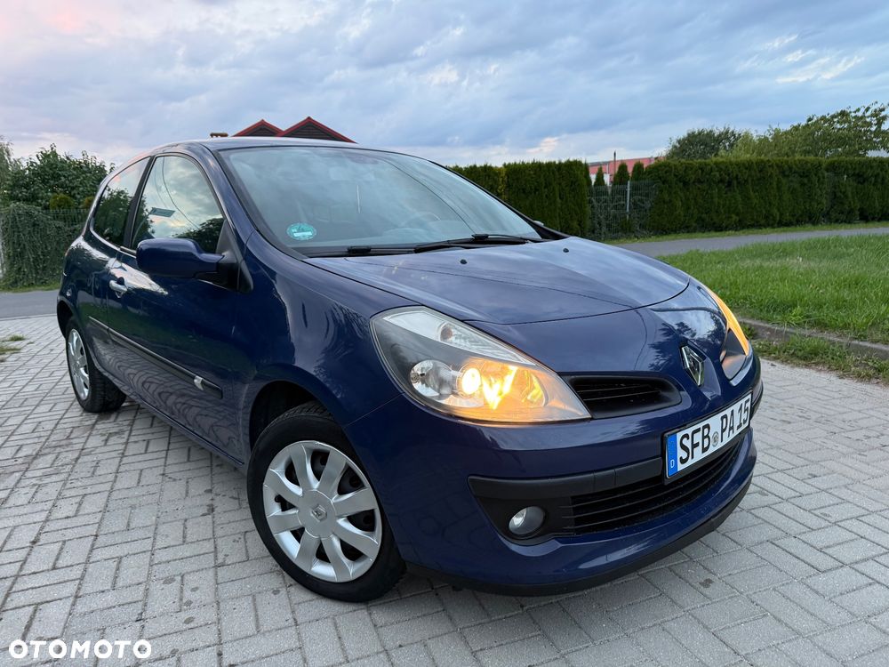 Renault Clio - 1