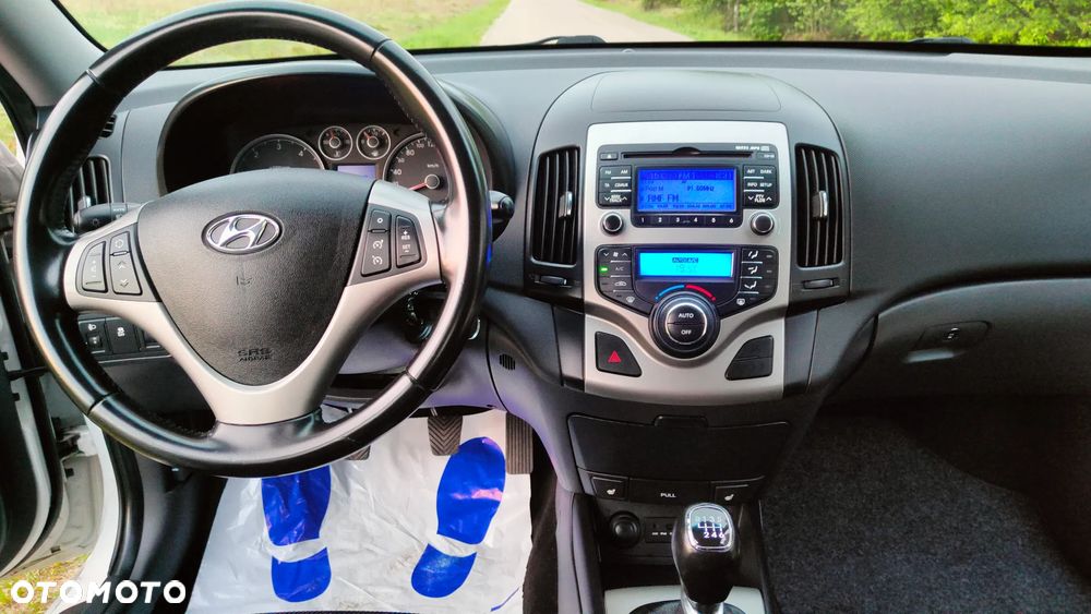 Hyundai i30 1.6 CRDi FIFA WM Edition - 5