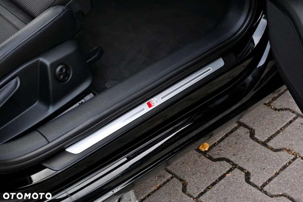 Audi A4 Avant 2.0 TDI ultra S tronic sport - 39