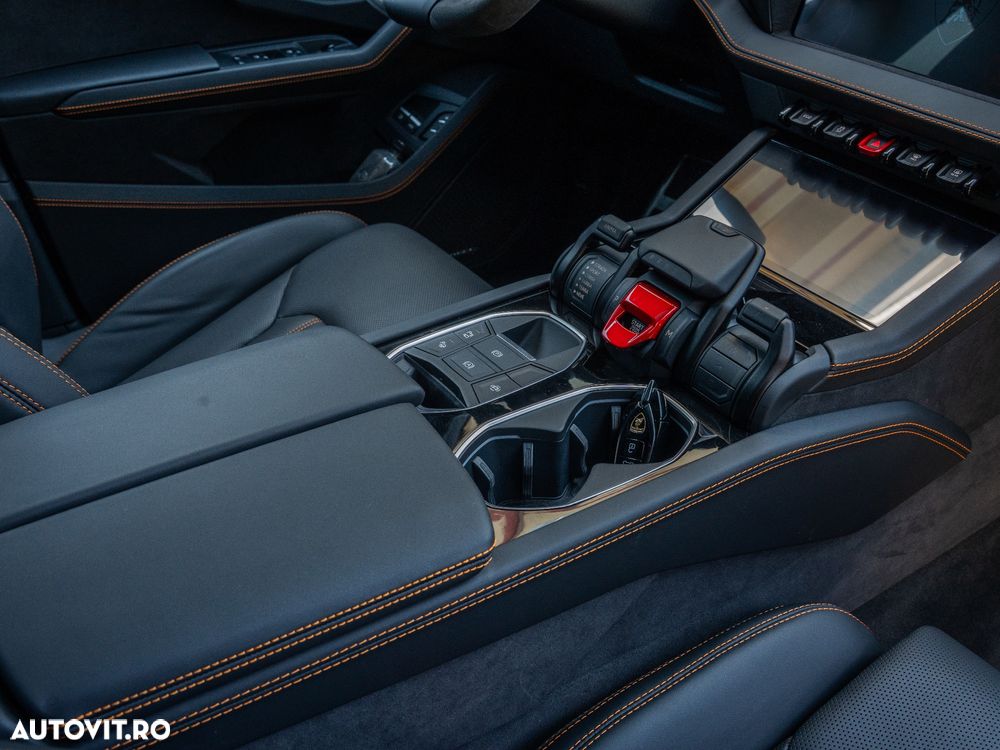 Lamborghini URUS - 21