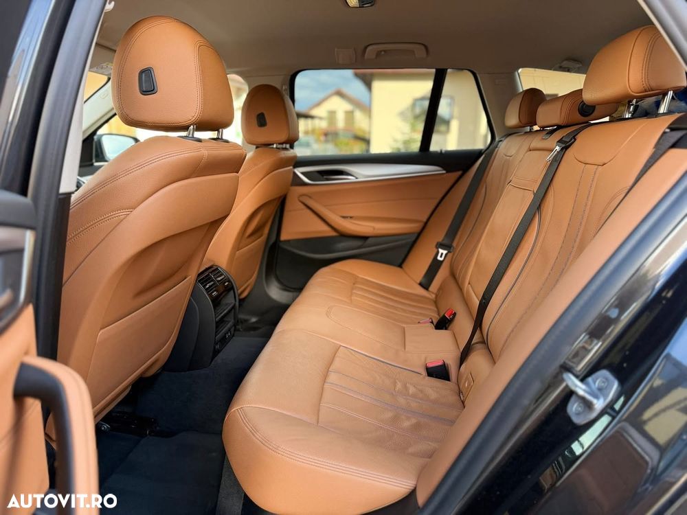 BMW Seria 5 520d Touring Aut. Luxury Line - 14