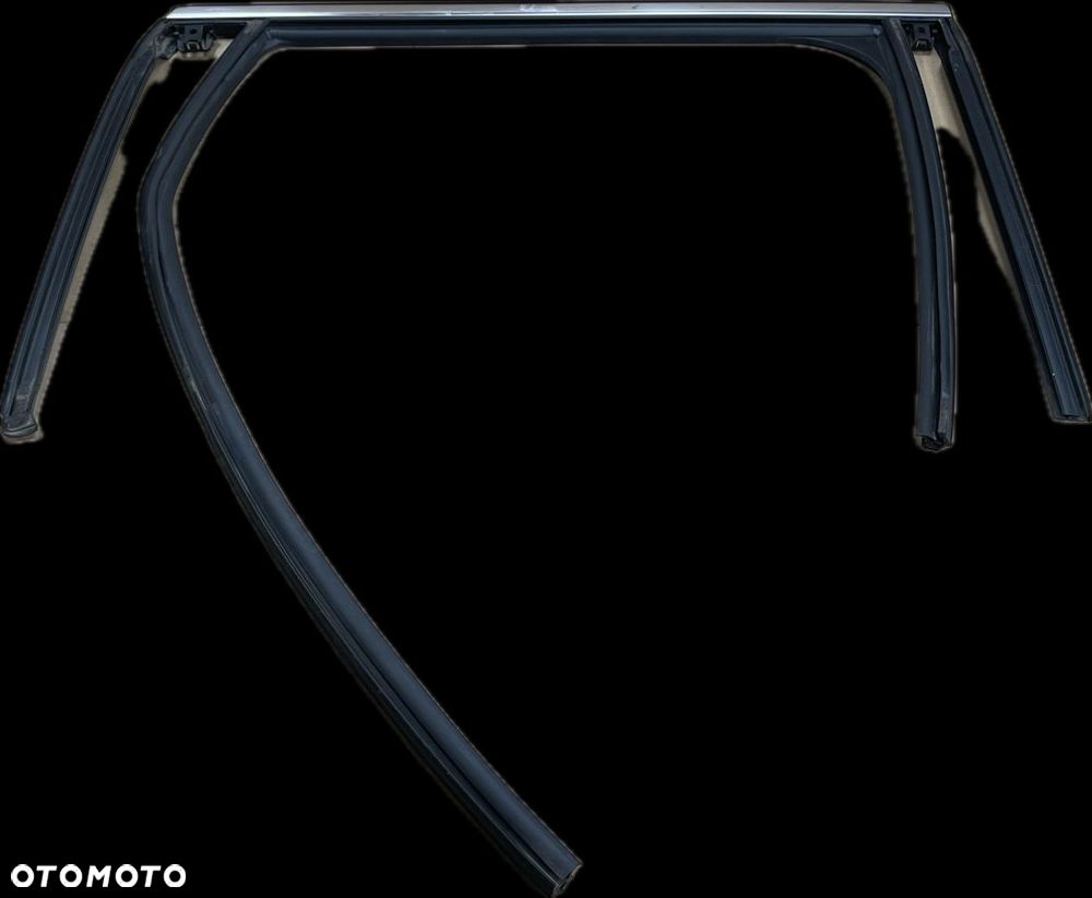 O5 BUICK ENCLAVE II 2017 - USZCZELKA SZYBY DRZWI TYŁ PRAWA CHROM 9394138 - 1