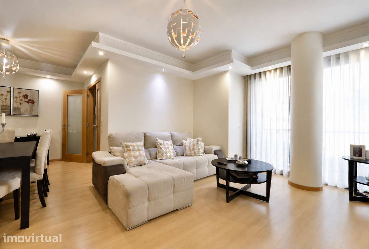 **Excelente Apartamento T3 com Box para 2 Viaturas | Loures** - Grande imagem: 3/24