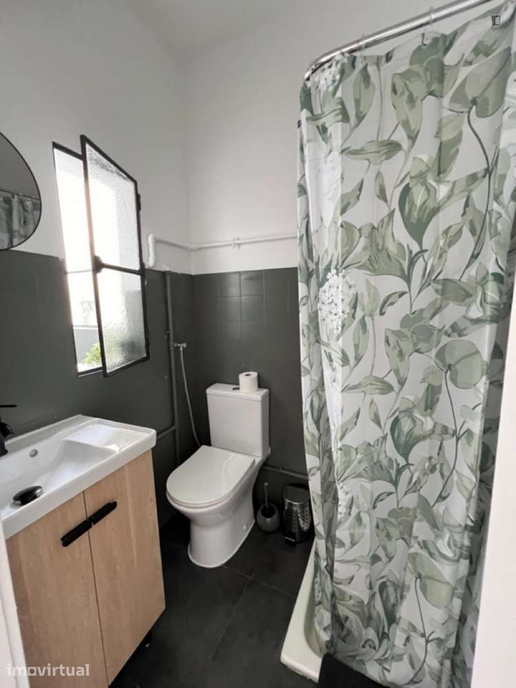 Quarto - localizado em Cidral Coimbra - Grande imagem: 5/11