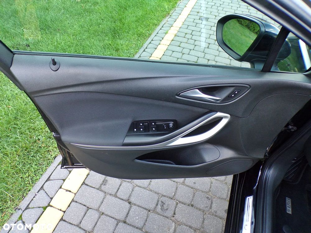 Opel Astra 1.6 D Start/Stop Sports Tourer 120 Jahre - 10