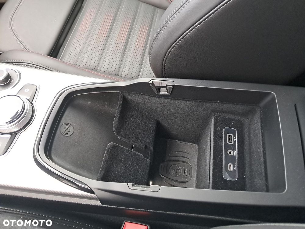 Alfa Romeo Stelvio - 15