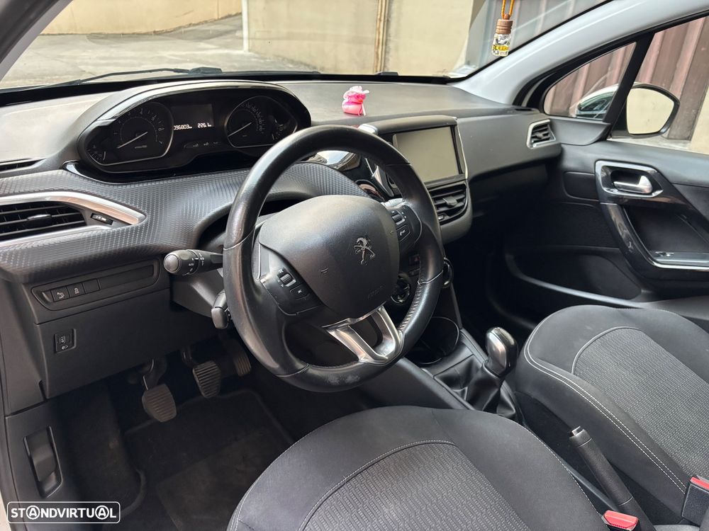 Peugeot 208 1.2 PureTech Style - 7
