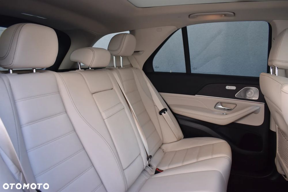 Mercedes-Benz GLE 400 d 4Matic 9G-TRONIC AMG Line - 23