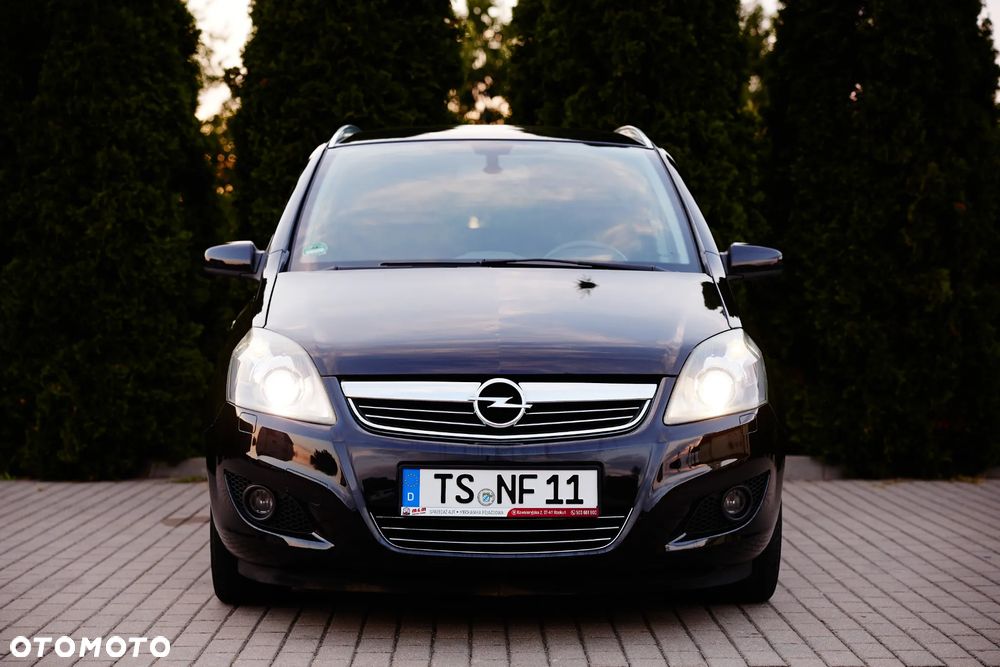 Opel Zafira 1.8 Cosmo - 11