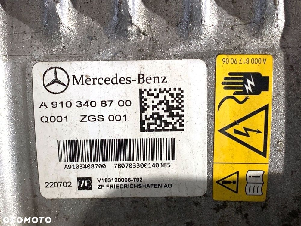 SILNIK ELEKTRYCZNY  MERCEDES-BENZ eSPRINTER Skrzynia (B910) 2020 - 2022 Electric (910.633) 85 kW - 10