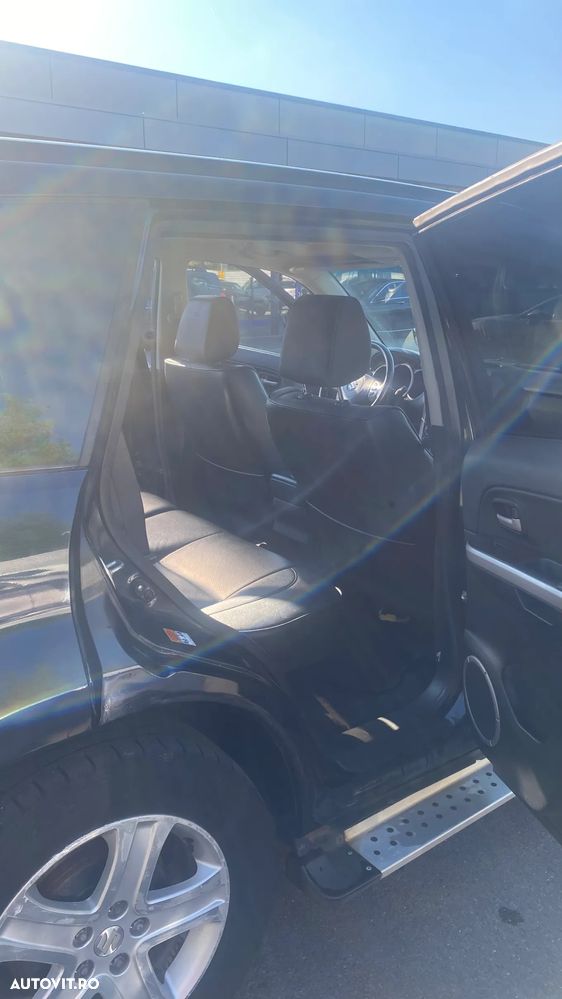 Suzuki Grand Vitara 1.9 DDIS JLX - 12