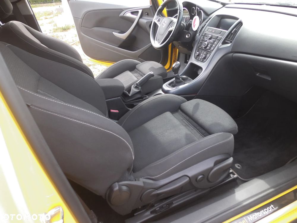 Opel Astra 1.6 T Sport - 16