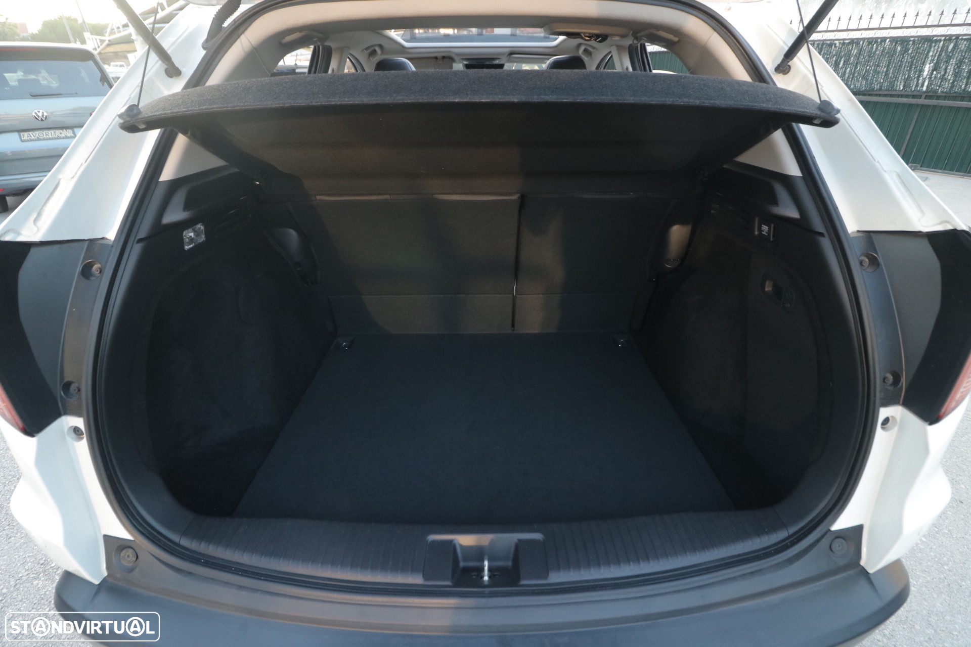 Honda HR-V 1.5 i-VTEC Elegance +C.Navi CVT - 11
