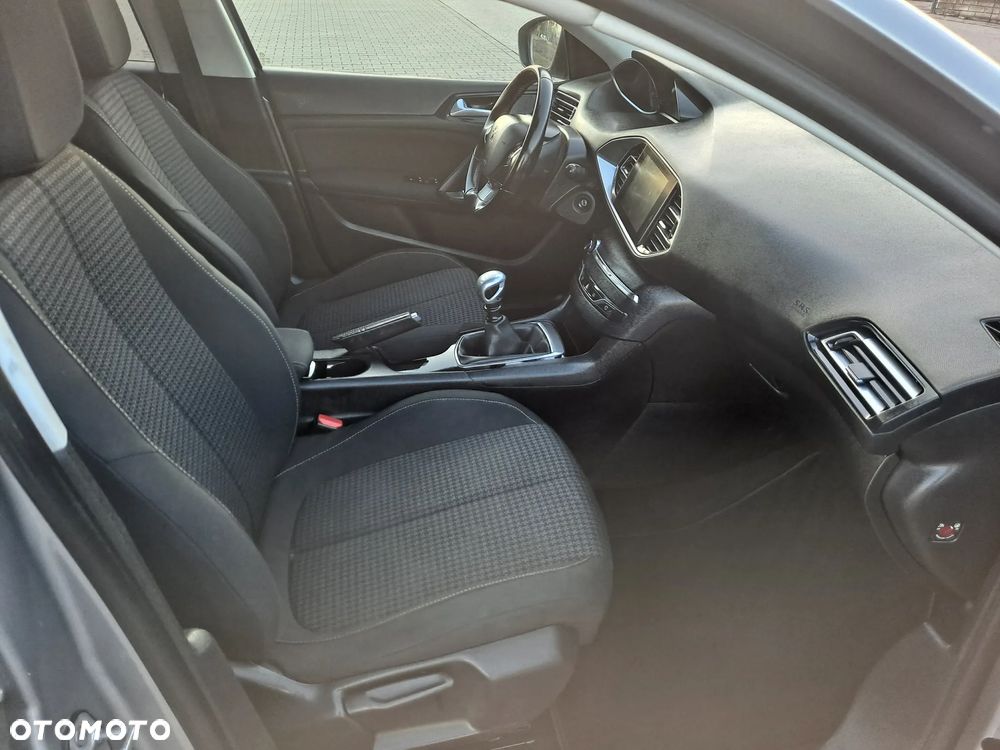 Peugeot 308 BlueHDi 120 Stop & Start Allure - 29