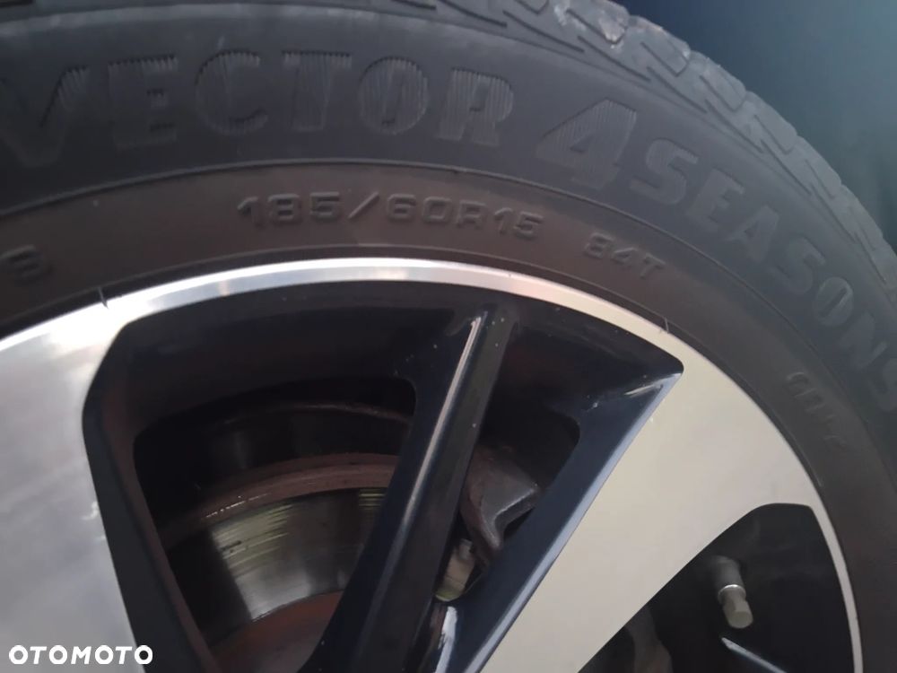 Toyota Yaris 1.0 VVT-i Cool - 13