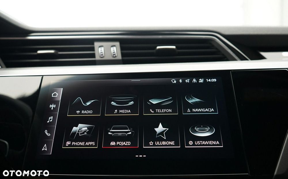 Audi Q8 e-tron - 32