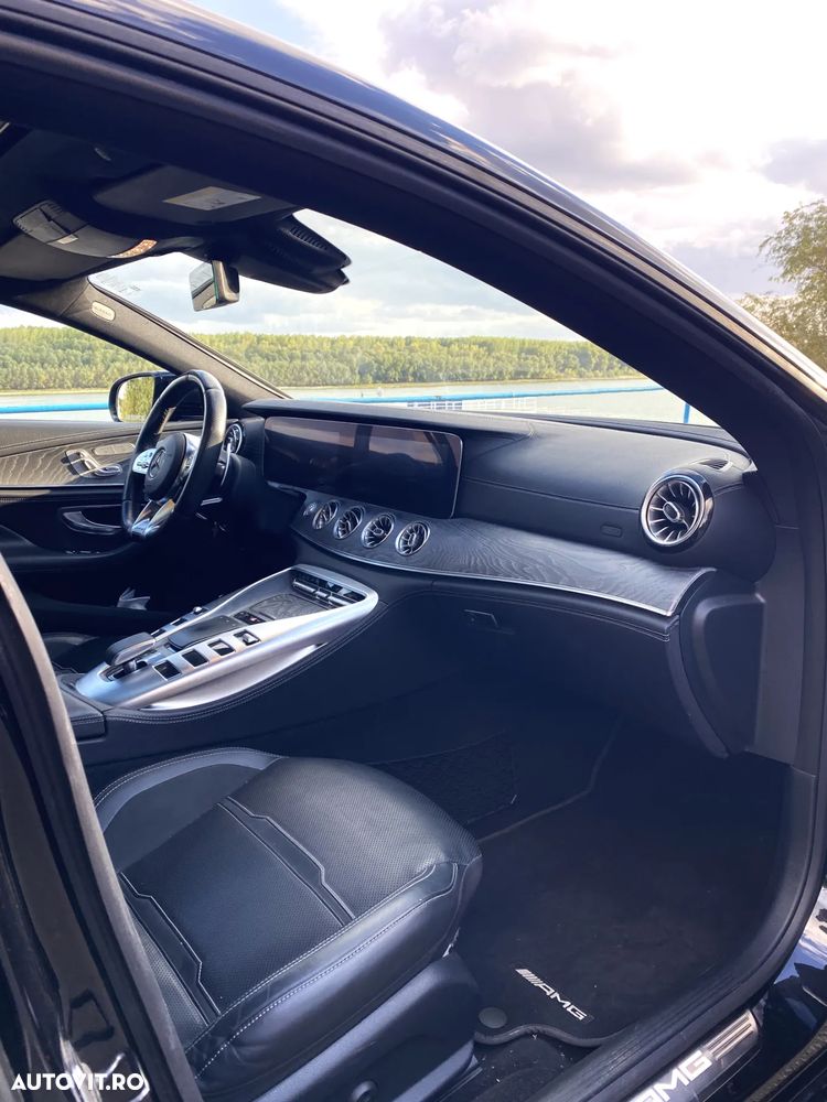 Mercedes-Benz AMG GT 53 4MATIC+ MHEV - 9