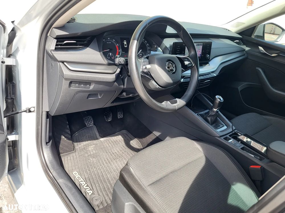 Skoda Octavia 1.5 TSI Ambition - 14