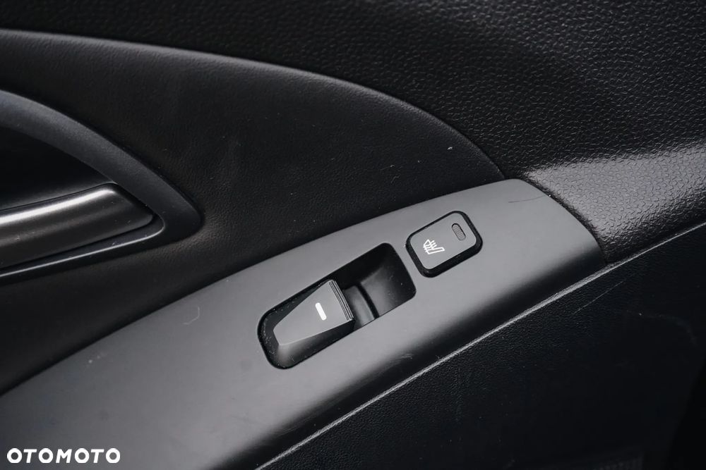 Hyundai ix35 1.7 CRDi 2WD blue Finale Gold - 29