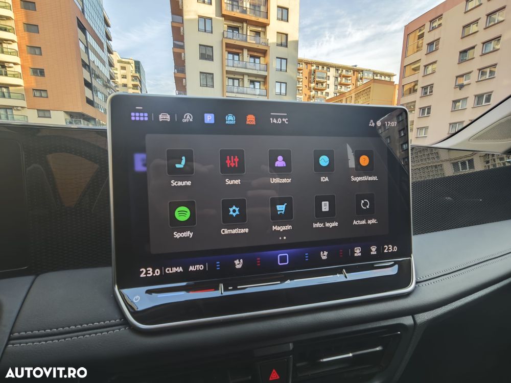 Volkswagen Tiguan - 22