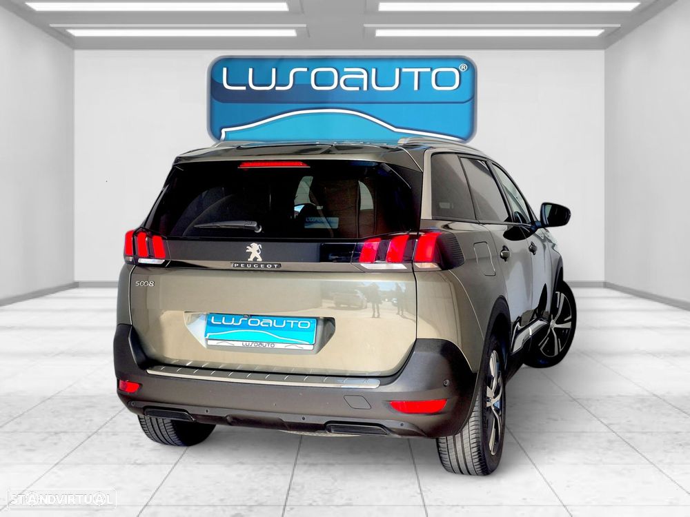 Peugeot 5008 1.2 PureTech Allure EAT6 - 5