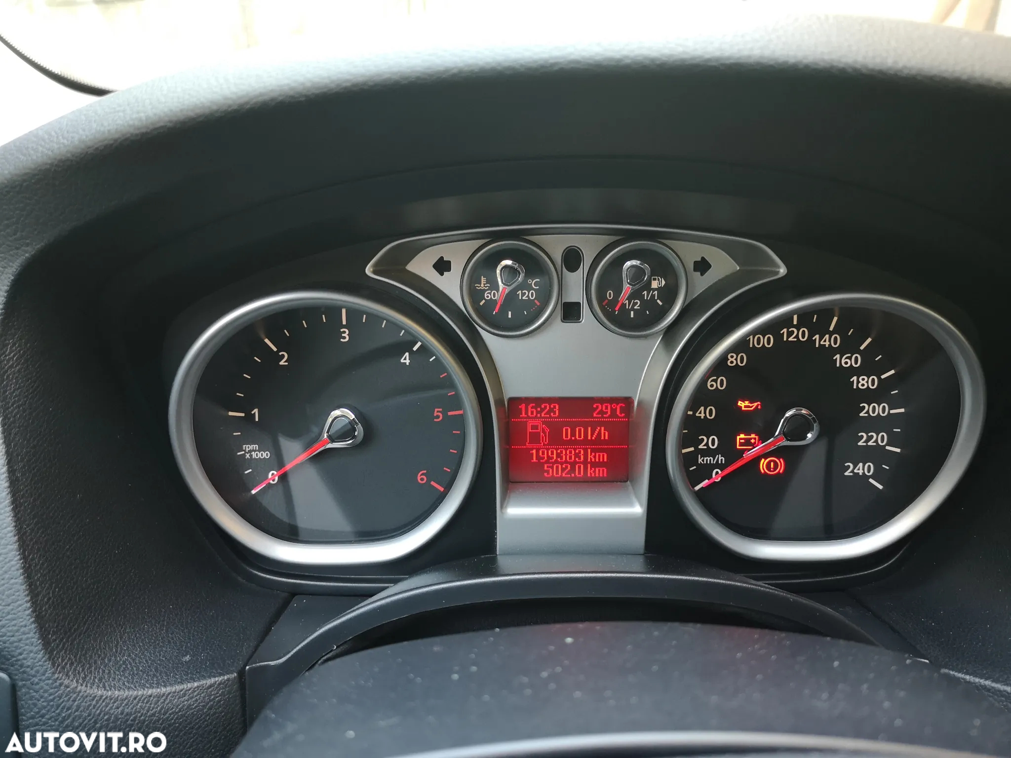 Ford Focus 1.8 TDCi Titanium - 11